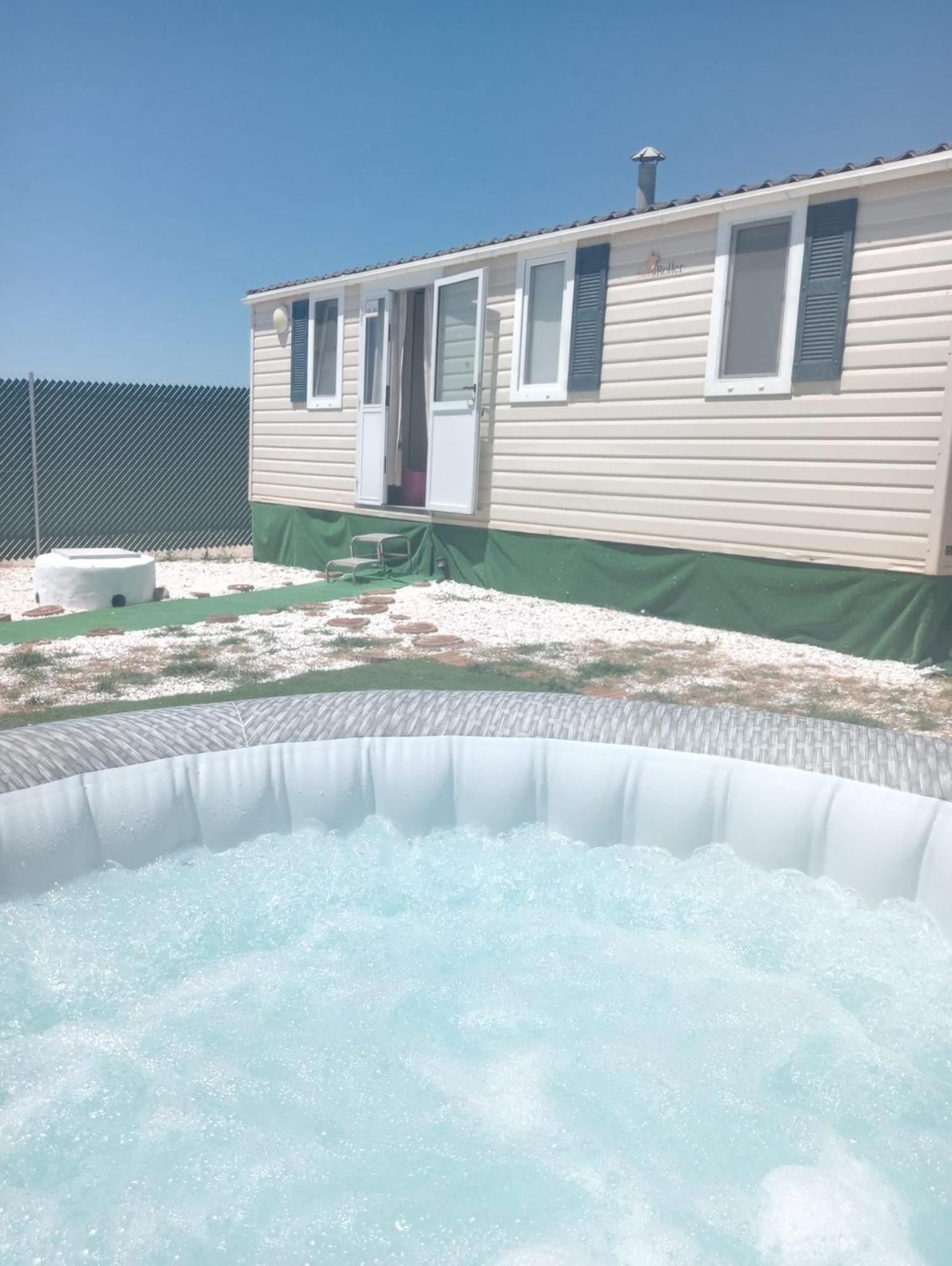 Casita Mh Acogedora Para 6 Con Jacuzzy Chiclana de la Frontera Esterno foto
