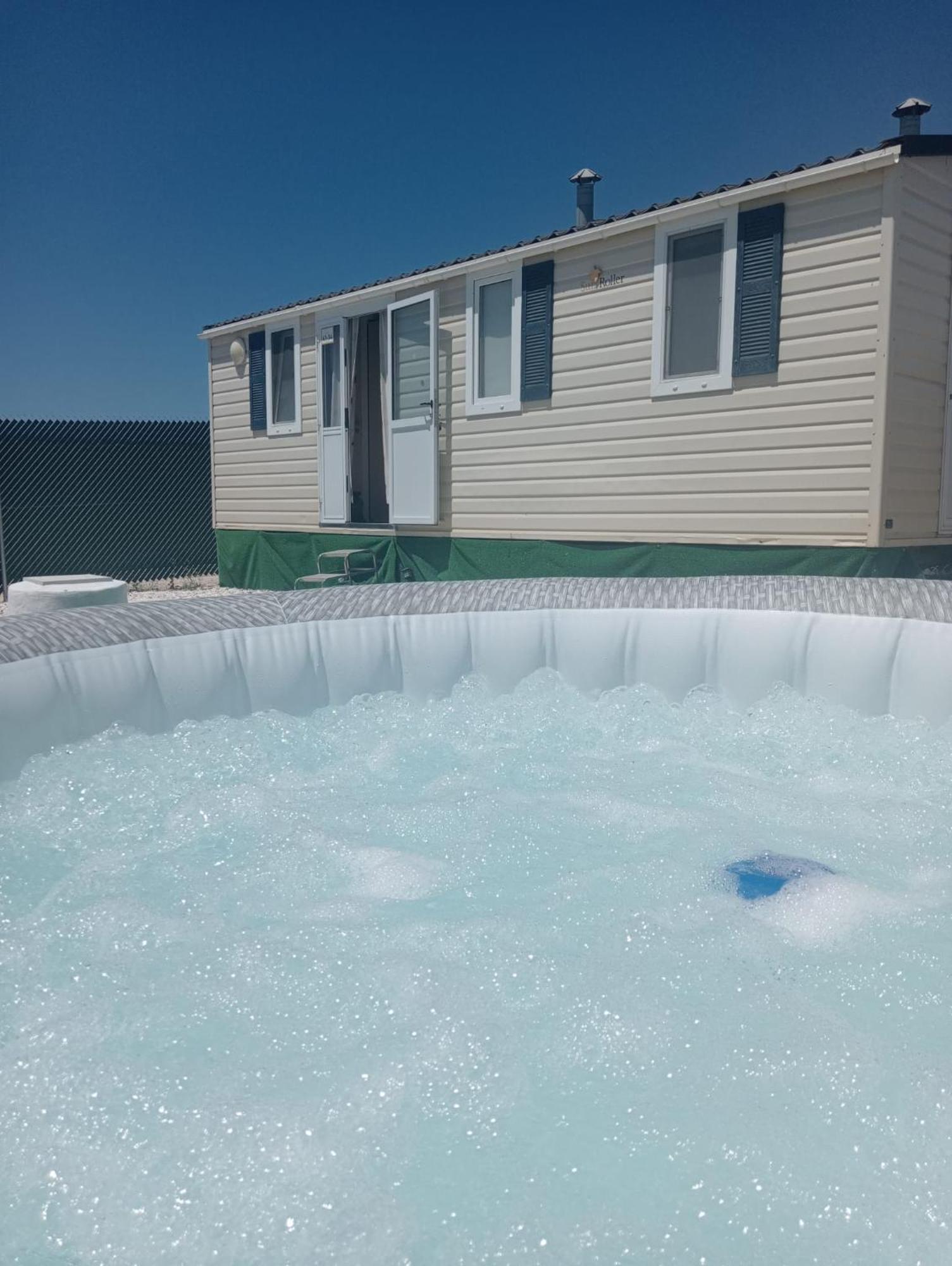Casita Mh Acogedora Para 6 Con Jacuzzy Chiclana de la Frontera Esterno foto